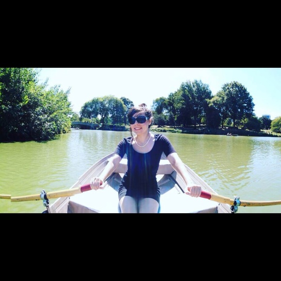 Wilfred (Aritzia) black bodycon dress keyhole back - Picture 6 of 7